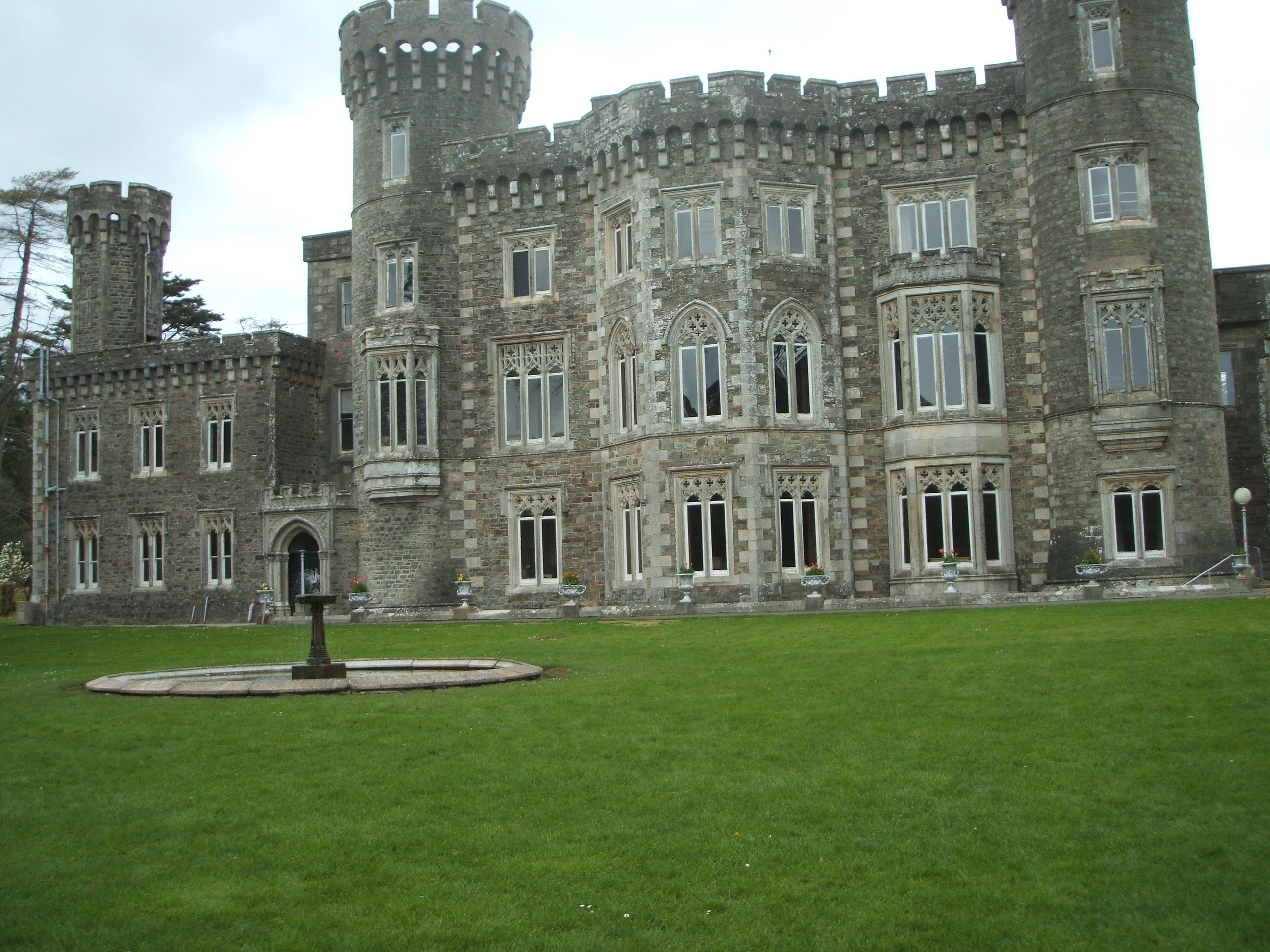Cottages and outside views 015.jpg